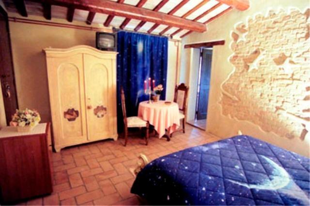 Il Paradiso Del Re Arcevia Zimmer foto