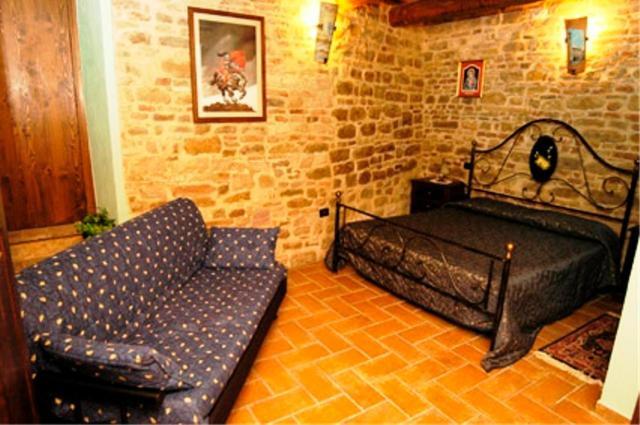 Il Paradiso Del Re Arcevia Zimmer foto